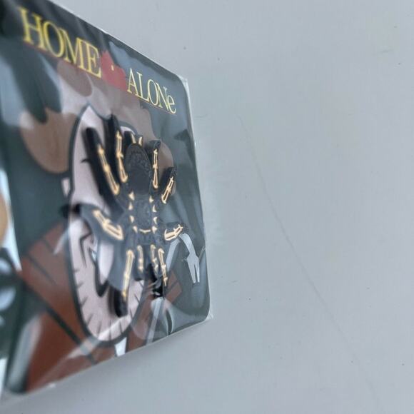 Home Alone Movie Spider Pin Tarantula Loot Crate Exclusive NEW 2021 LootCrate - Picture 4 of 6
